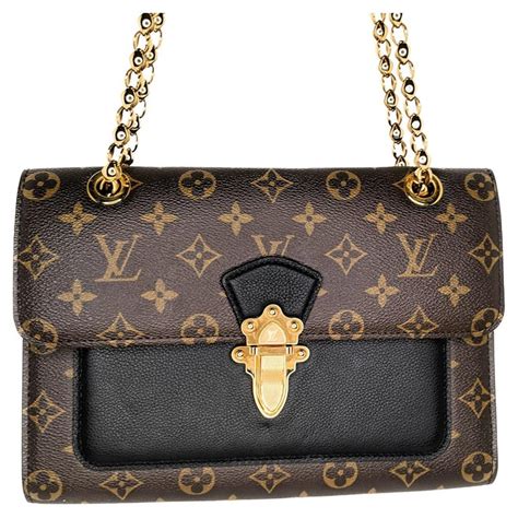 Louis Vuitton LOUIS VUITTON Victoire Shoulder Bag Chain 